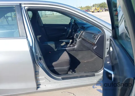 2016 Toyota Camry Le z USA, uszkodzony, nr VIN 4T4BF1FK0GR575127